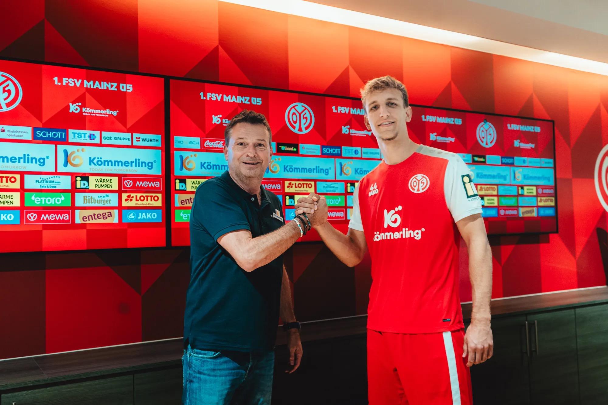 新合同将持 新合同将持